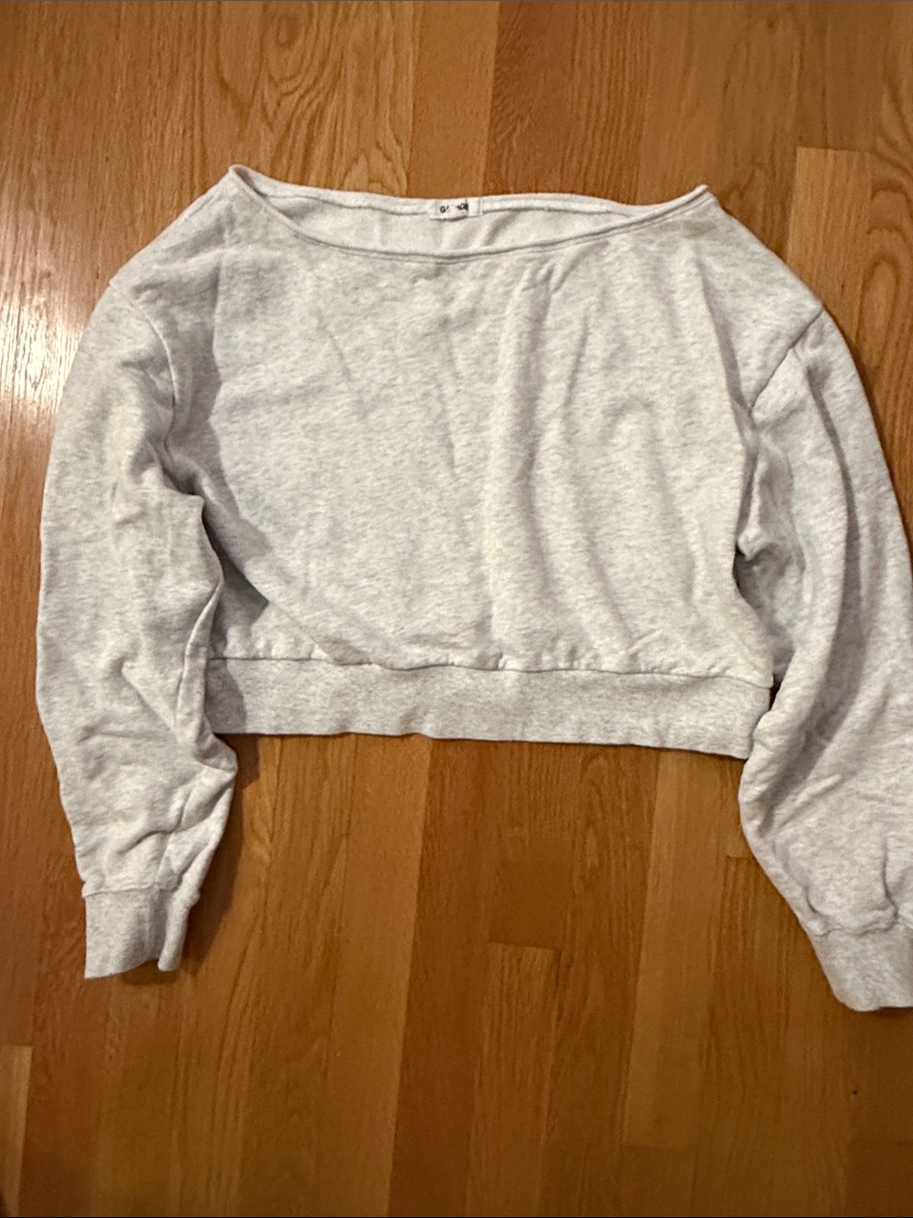 Garage off the shoulder Cropped Sweatshirt - Light Gray